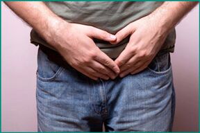 Mężczyzna ma przewlekłe zapalenie prostaty